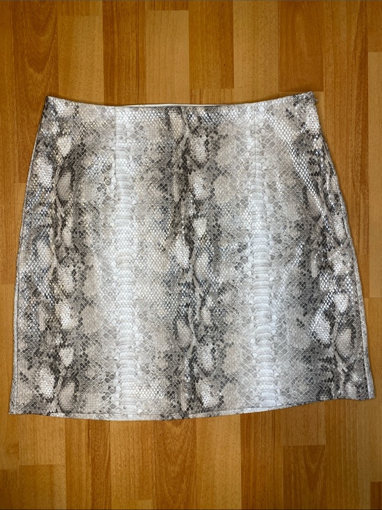 Dynamite Dresses & Skirts - Dynamite Grey Snakeskin Mini Skirt